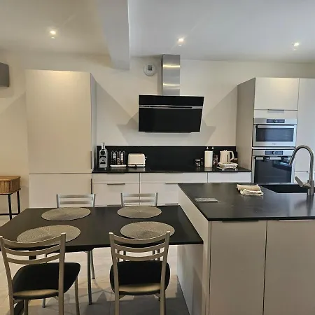 بيت للعطل Maison Parenthese Prestige Centre تور